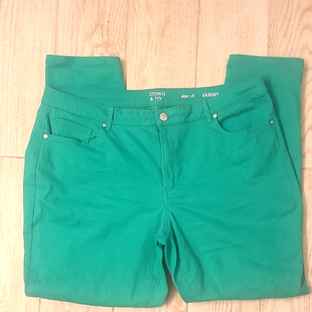 Crown & Ivy Women's Green Skinny Jeans In A Size 16 In EUC!